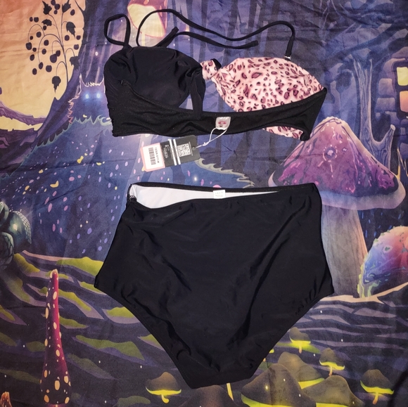 Split Cheetah Bikini - Picture 10 of 15